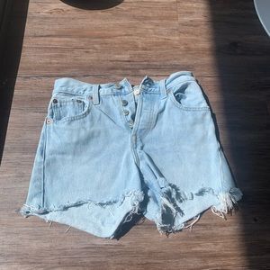 Levi’s jean shorts wedgie short 24